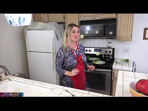 ❤️ Belle-mère qui le traie dans la cuisine avant son rendez-vous. ❤❌ Porno de qualité at porn fr.com-fullporner.ru ❌